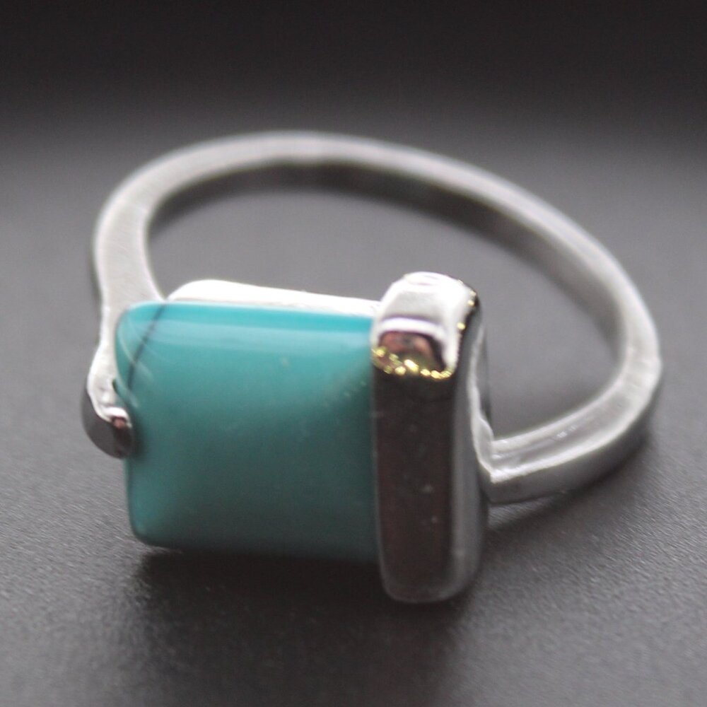 124257-US 10 Square Blue Ring Stone.